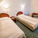 Leski Dvor 게스트하우스 3*