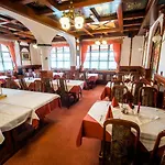 Leski Dvor Gostinjska kuća 3*