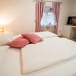 Vendégház Leski Dvor 3*