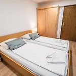 Leski Dvor Vendégház Lesce