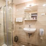 Leski Dvor Gostinjska kuća