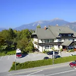 Leski Dvor Gostinjska kuća 3*