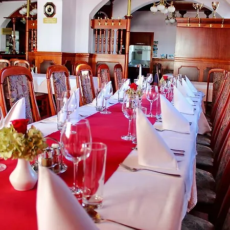 Leski Dvor 3*