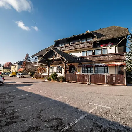 Guest house Leski Dvor Lesce (Upper Carniola)