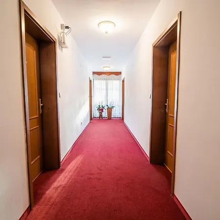 Leski Dvor 3* Lesce (Upper Carniola)