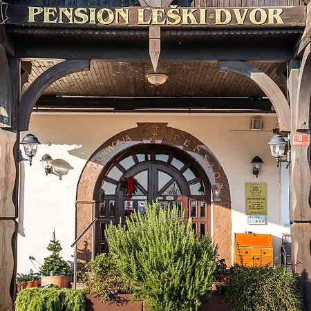 Leski Dvor 3*