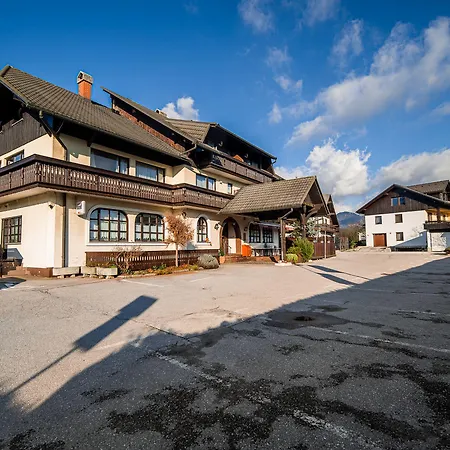 Leski Dvor Pensionat