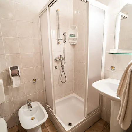 Leski Dvor 3*